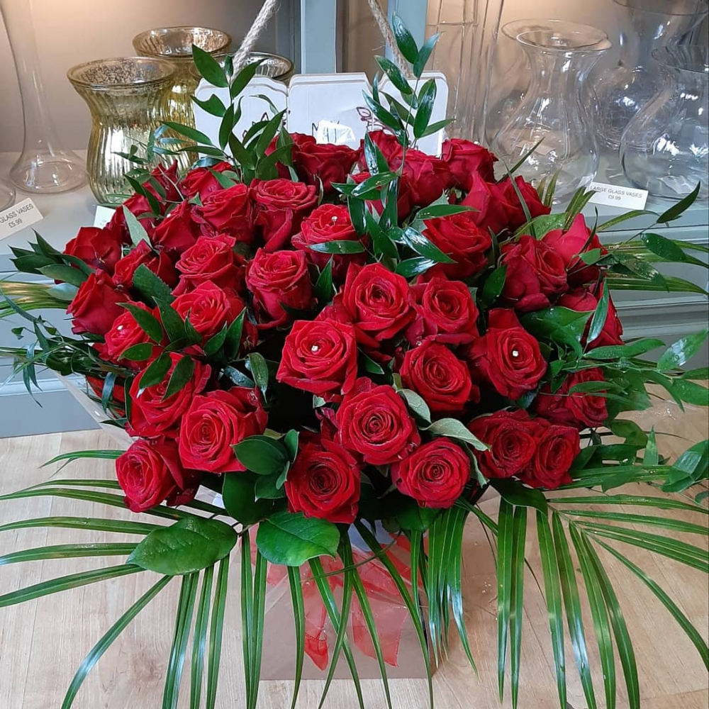 50 Red Roses